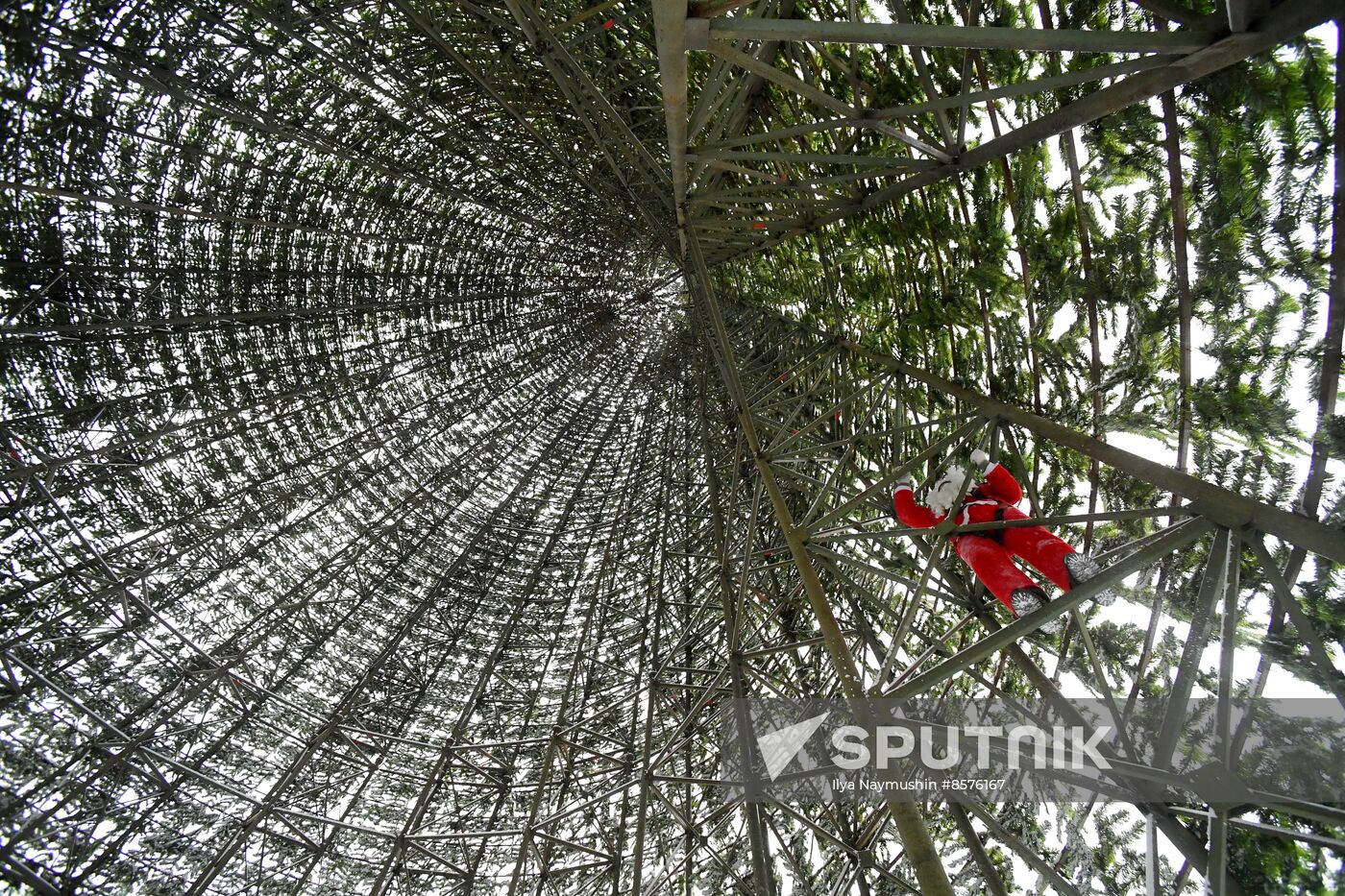 Russia New Year Season Preparations