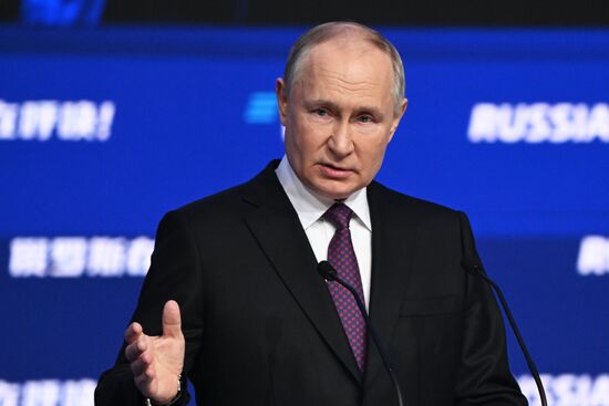 Russia Putin VTB Investment Forum