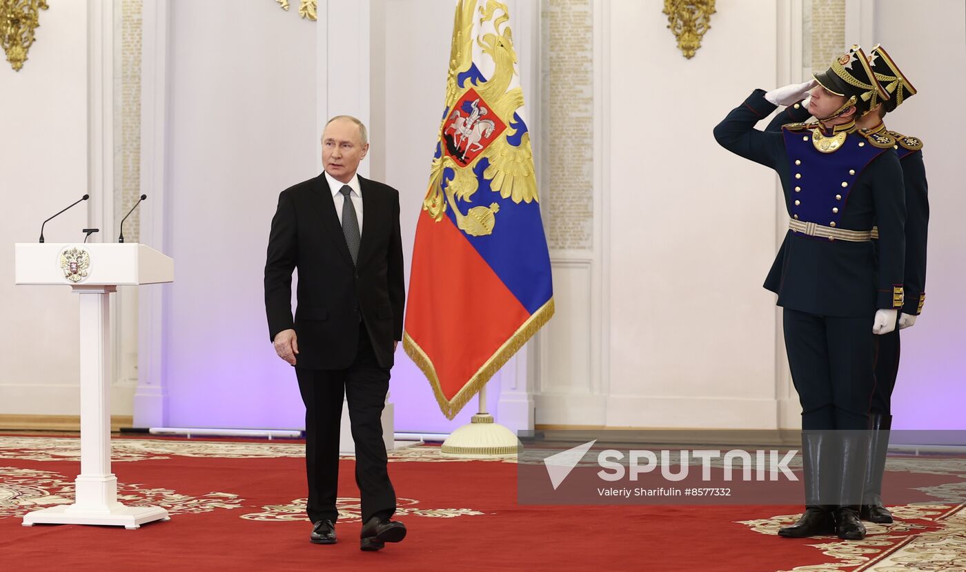 Russia Putin Hero Gold Medals Presentation