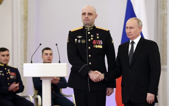 Russia Putin Hero Gold Medals Presentation