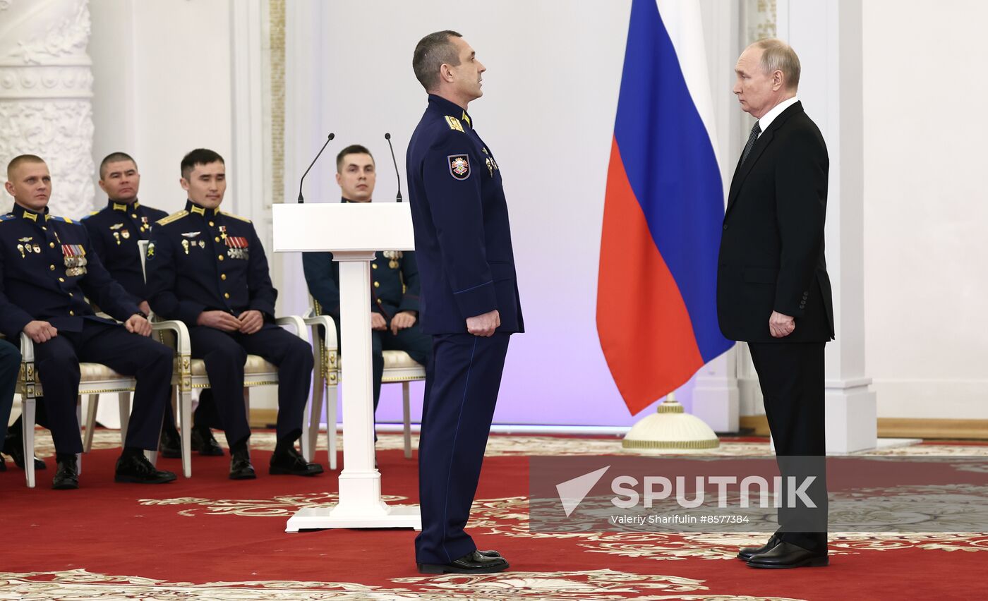 Russia Putin Hero Gold Medals Presentation