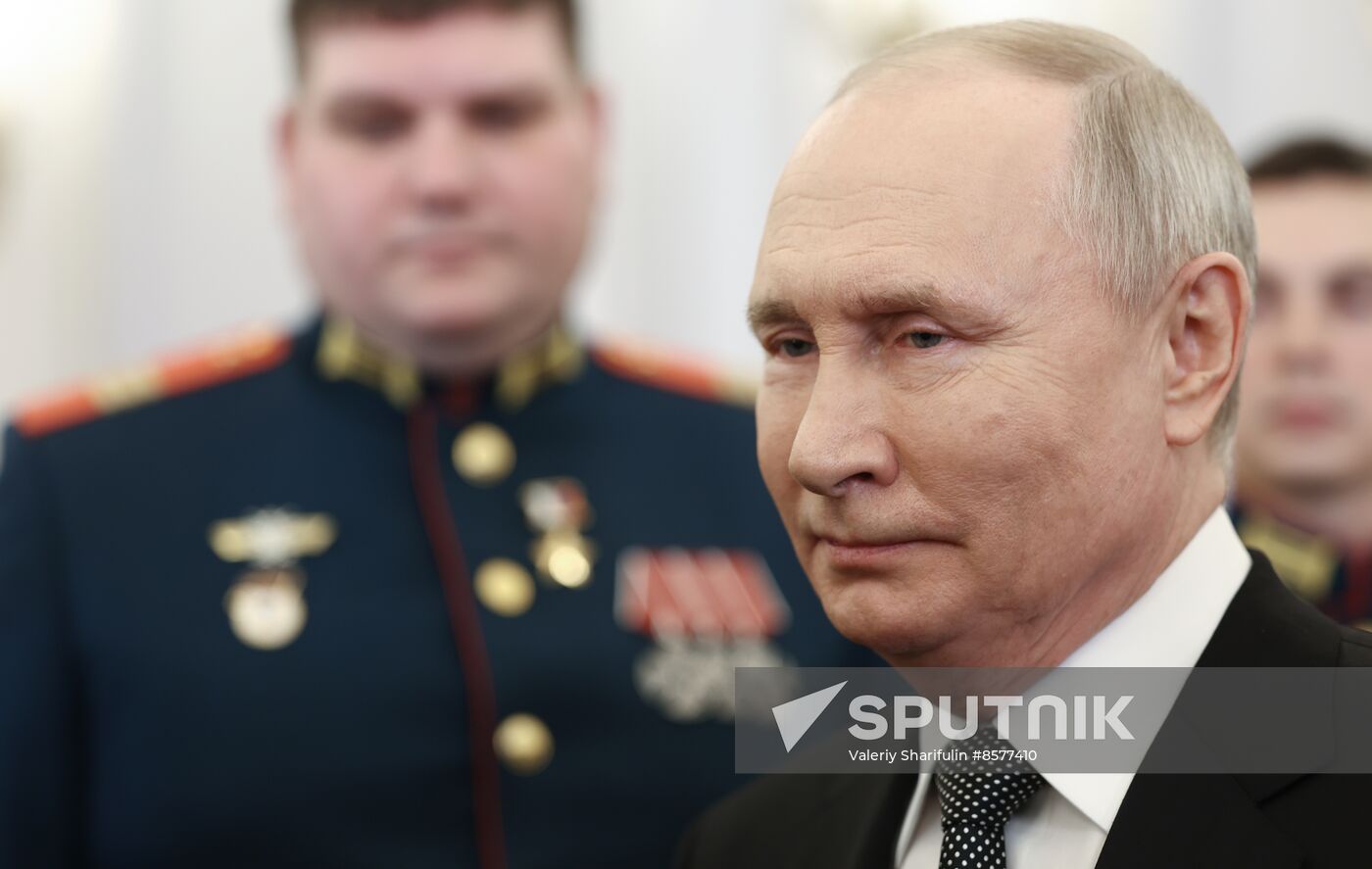 Russia Putin Hero Gold Medals Presentation