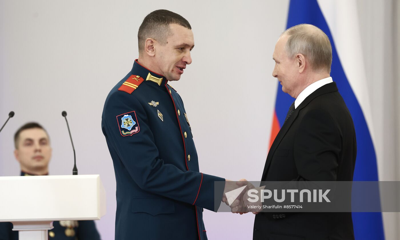 Russia Putin Hero Gold Medals Presentation