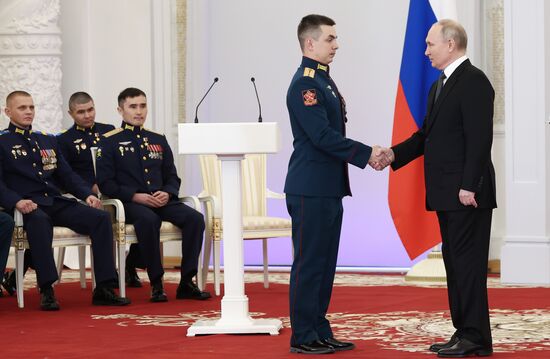 Russia Putin Hero Gold Medals Presentation
