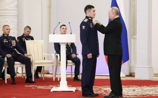 Russia Putin Hero Gold Medals Presentation