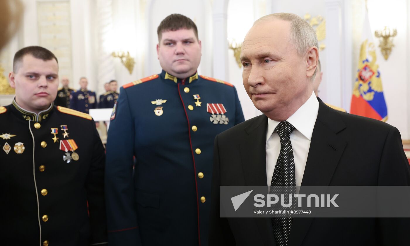 Russia Putin Hero Gold Medals Presentation