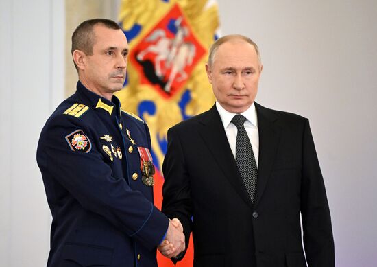 Russia Putin Hero Gold Medals Presentation
