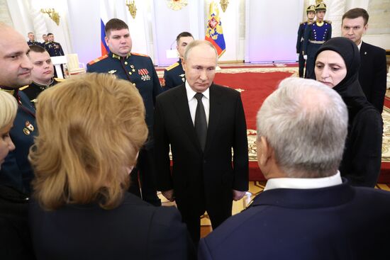 Russia Putin Hero Gold Medals Presentation