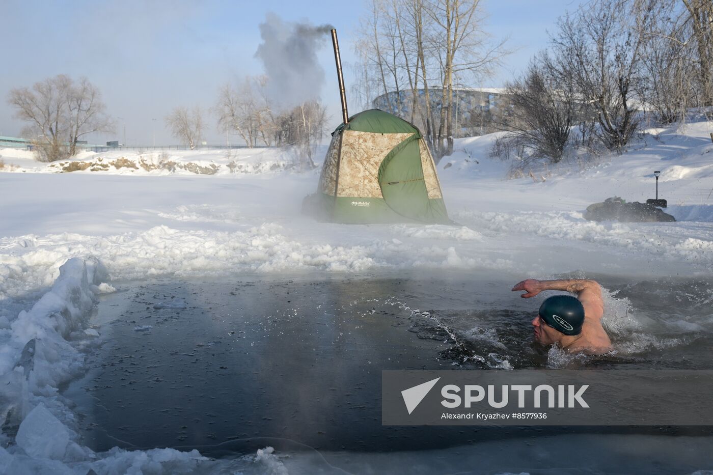 Russia Winter Swimming