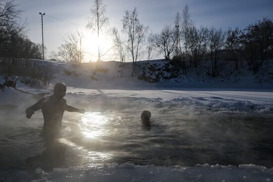 Russia Winter Swimming