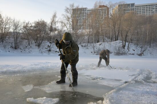 Russia Winter Swimming