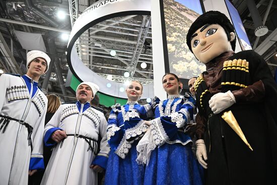 International RUSSIA EXPO forum and exhibition. Day of Kabardino-Balkarian Republic. Pavilion No. 75. Location: Russia, Moscow. Author: Kirill Zykov/Sputnik. RUSSIA EXPO. Day of Kabardino-Balkarian Republic