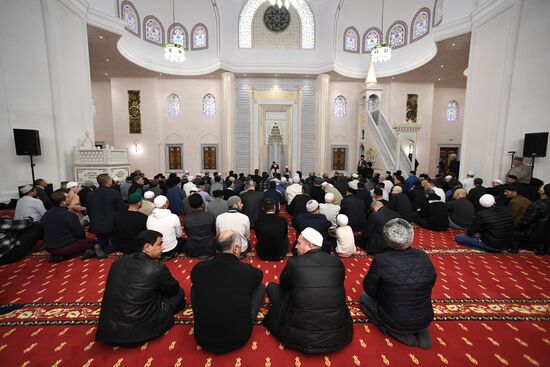 Russia Religion Crimea Сathedral Mosque