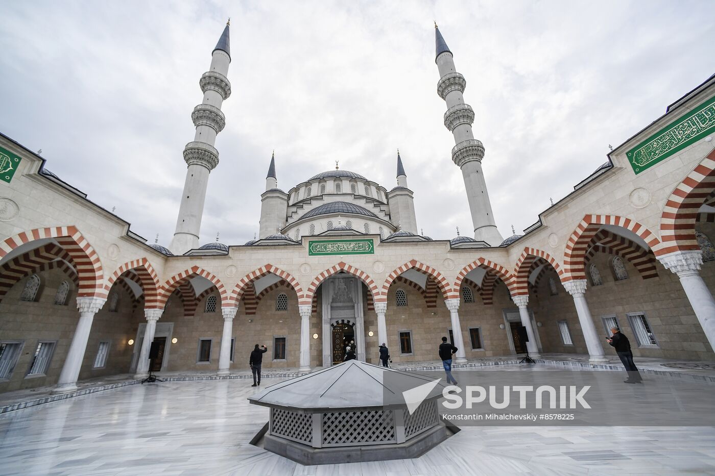 Russia Religion Crimea Сathedral Mosque