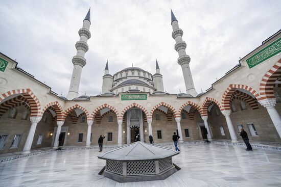 Russia Religion Crimea Сathedral Mosque