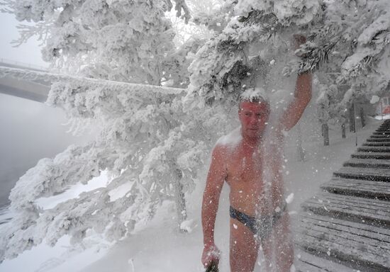 Russia Winter Swimming