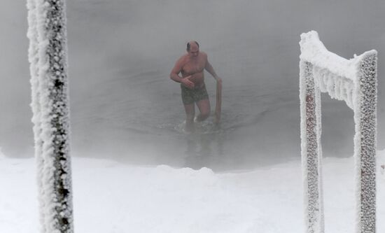 Russia Winter Swimming