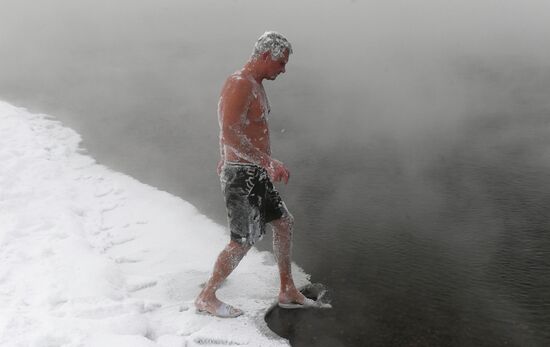 Russia Winter Swimming