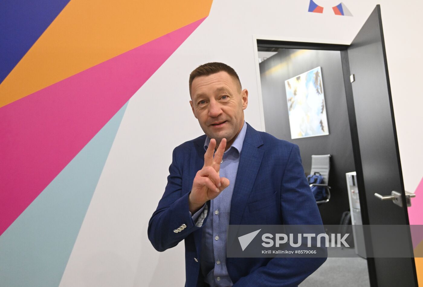 RUSSIA EXPO. Autograph show with RFU ambassadors Dmitry Alenichev and Andrei Tikhonov
