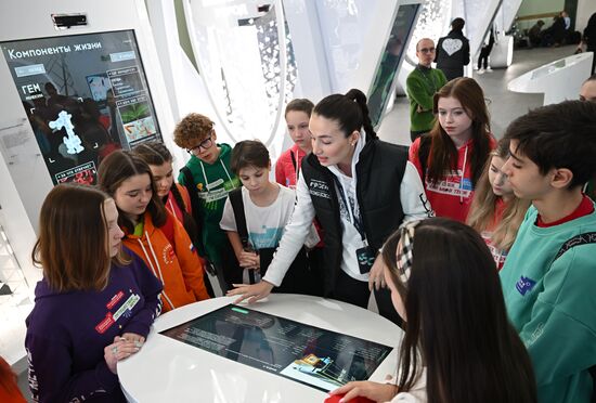 The International RUSSIA EXPO Forum and Exhibition. Opening of Pavilion 59 Cities for Life Come True. Location: Russia, Moscow. Author: Grigory Sysoev/Sputnik. RUSSIA EXPO. Opening of Pavilion 59 Cities for Life Come True