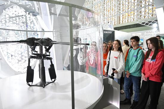 The International RUSSIA EXPO Forum and Exhibition. Opening of Pavilion 59 Cities for Life Come True. Location: Russia, Moscow. Author: Grigory Sysoev/Sputnik. RUSSIA EXPO. Opening of Pavilion 59 Cities for Life Come True