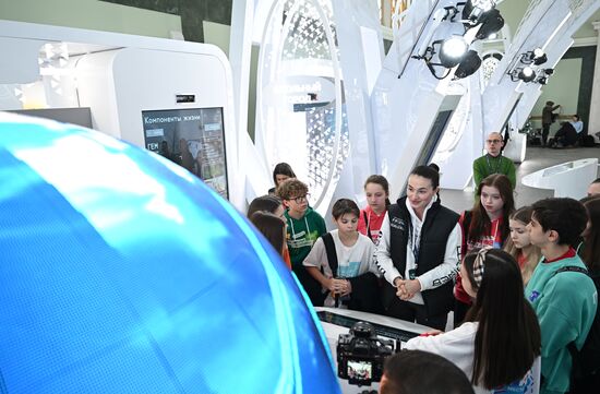 The International RUSSIA EXPO Forum and Exhibition. Opening of Pavilion 59 Cities for Life Come True. Location: Russia, Moscow. Author: Grigory Sysoev/Sputnik. RUSSIA EXPO. Opening of Pavilion 59 Cities for Life Come True