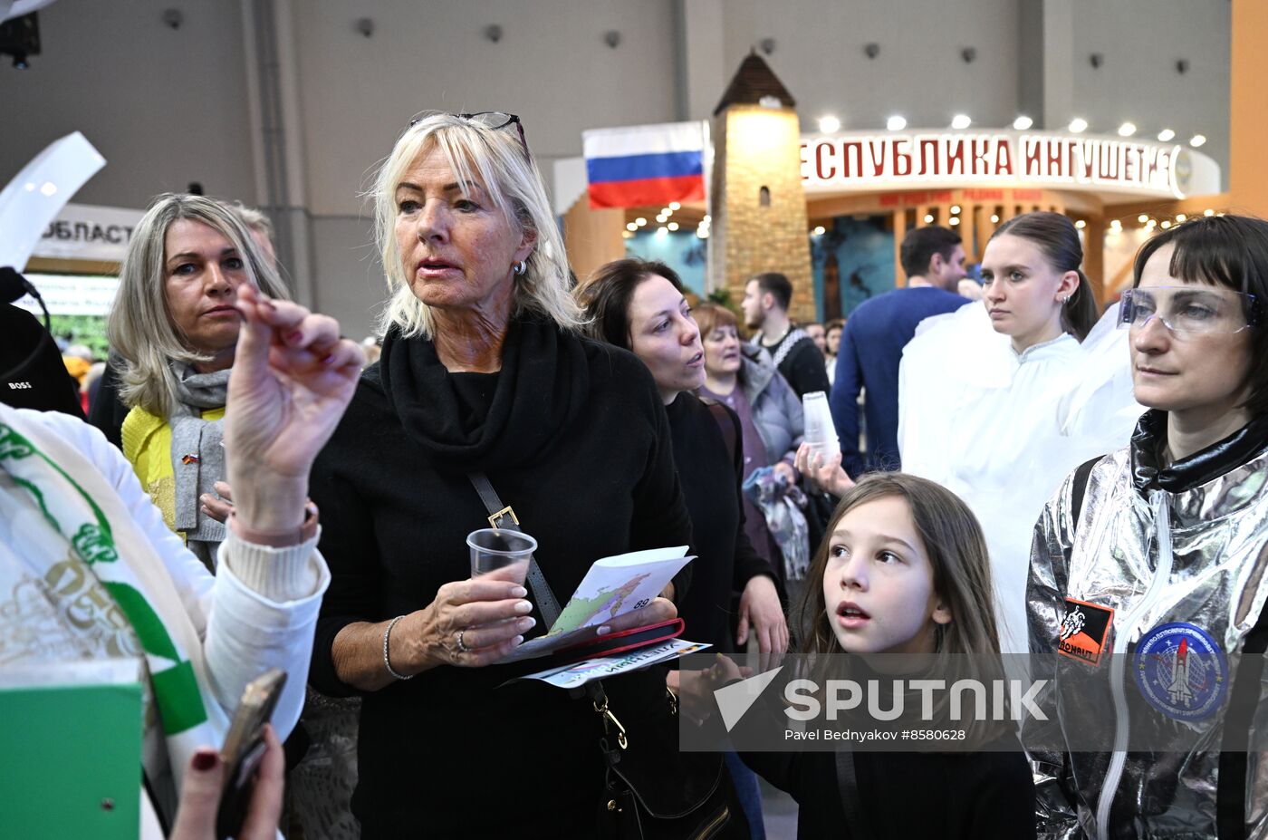 RUSSIA EXPO. Guided tour for foreign delegation