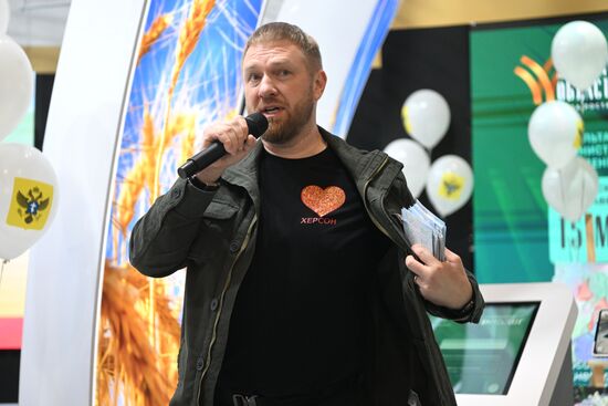 International RUSSIA EXPO forum and exhibition. Kherson Region Day. Presentation of the book People of Kherson - the Pride of Russia. Alexander Malkevich, first deputy chair of the mass media commission, Civic Chamber of the Russian Federation, head of the Journalism Department at Kherson Pedagogical University. Location: Russia, Moscow. Author: Kristina Kormilitsyna/Sputnik. RUSSIA EXPO. Kherson Region Day