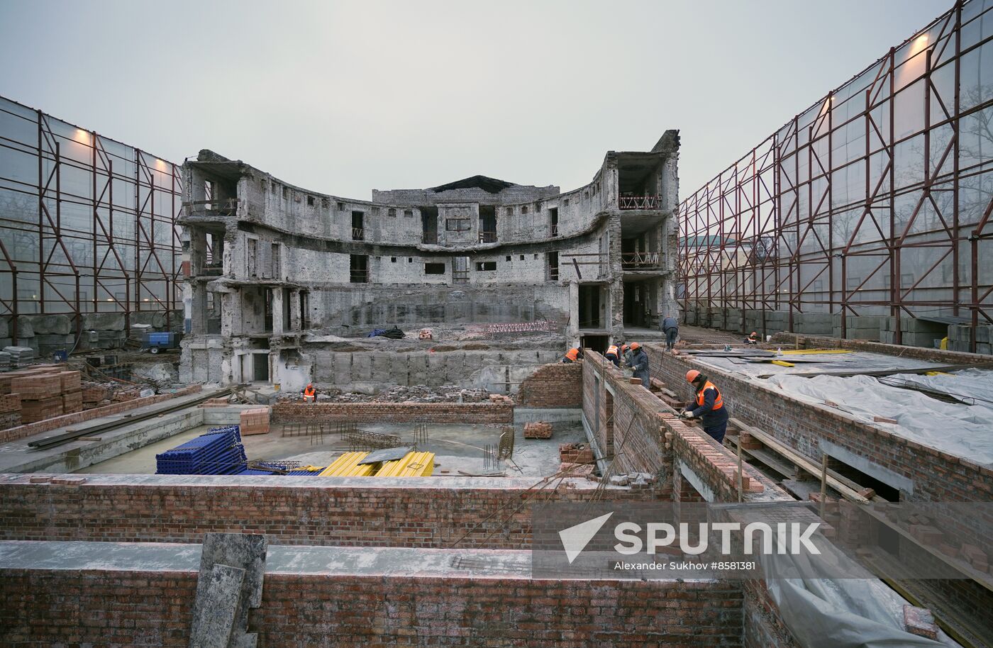 Russia DPR Theatre Rebuilding