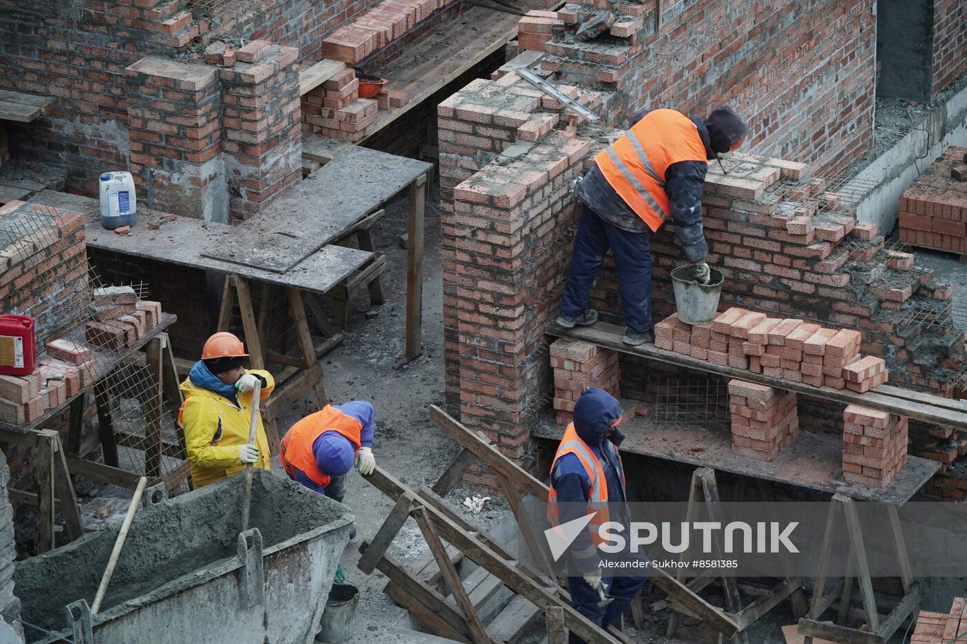 Russia DPR Theatre Rebuilding