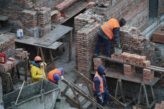 Russia DPR Theatre Rebuilding