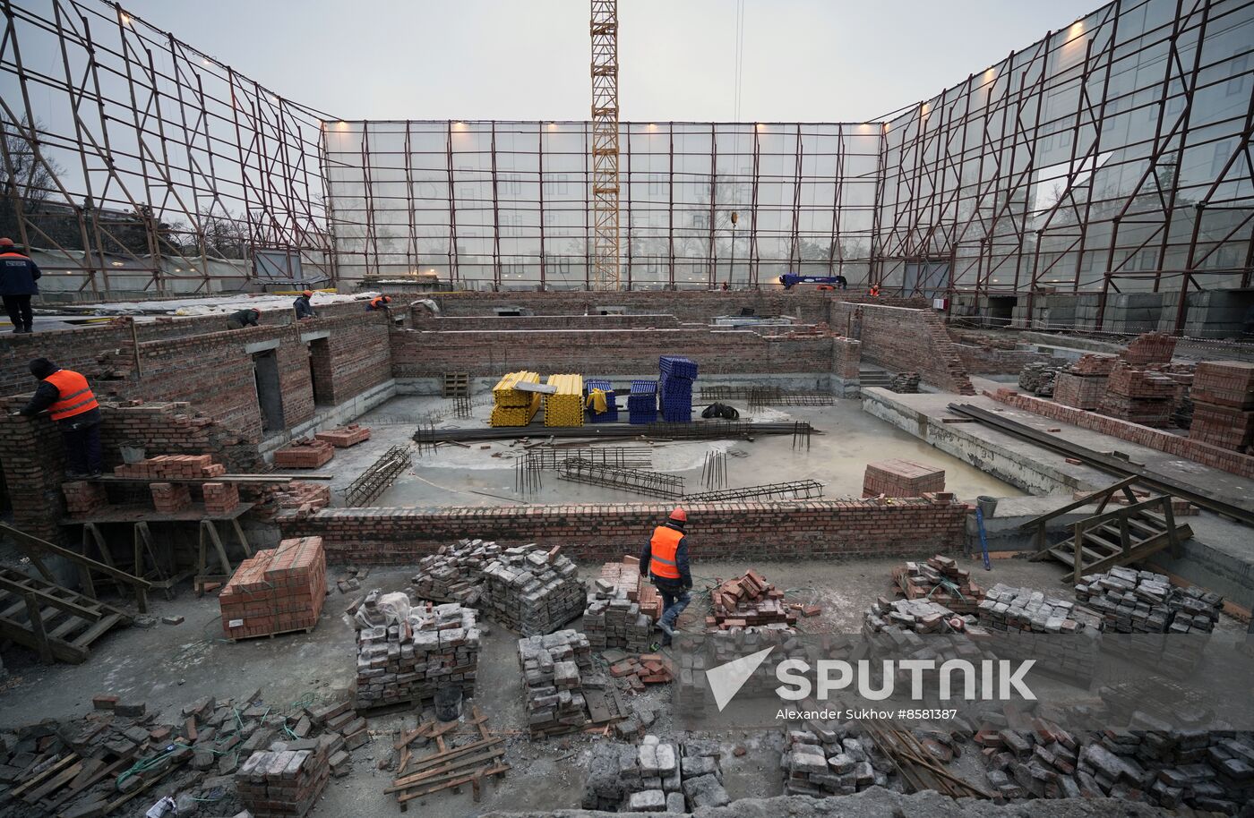 Russia DPR Theatre Rebuilding