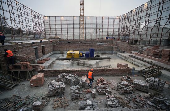 Russia DPR Theatre Rebuilding