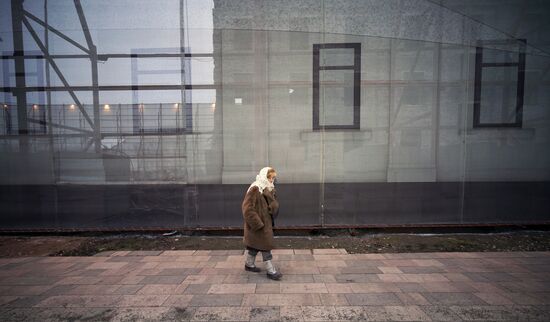 Russia DPR Theatre Rebuilding