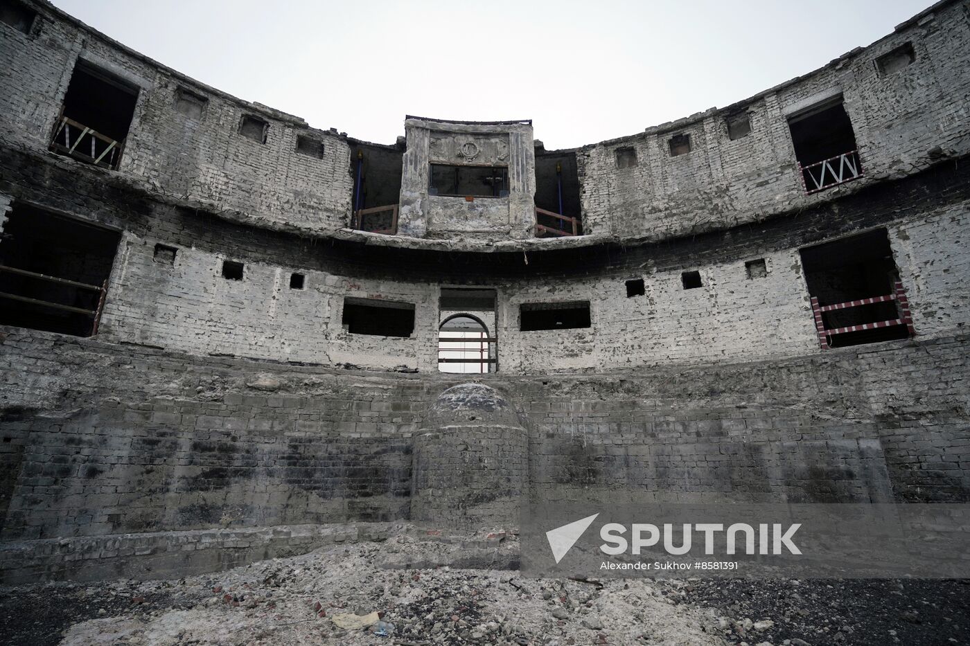 Russia DPR Theatre Rebuilding