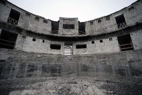 Russia DPR Theatre Rebuilding