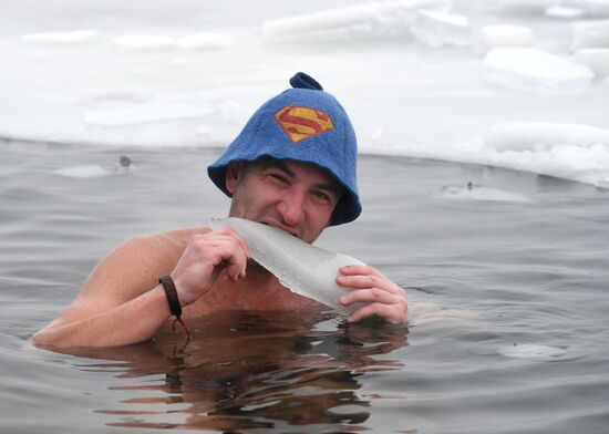 Russia Winter Swimming