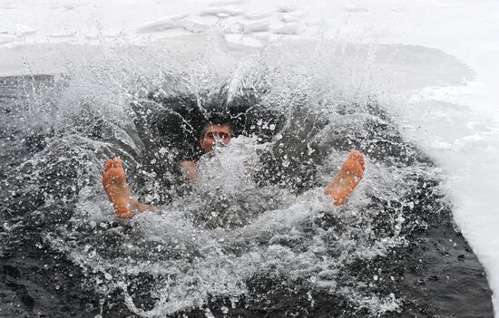 Russia Winter Swimming