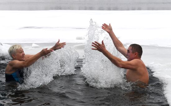 Russia Winter Swimming