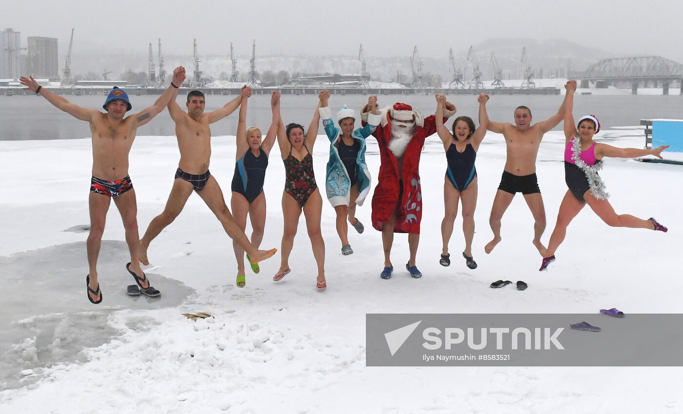 Russia Winter Swimming