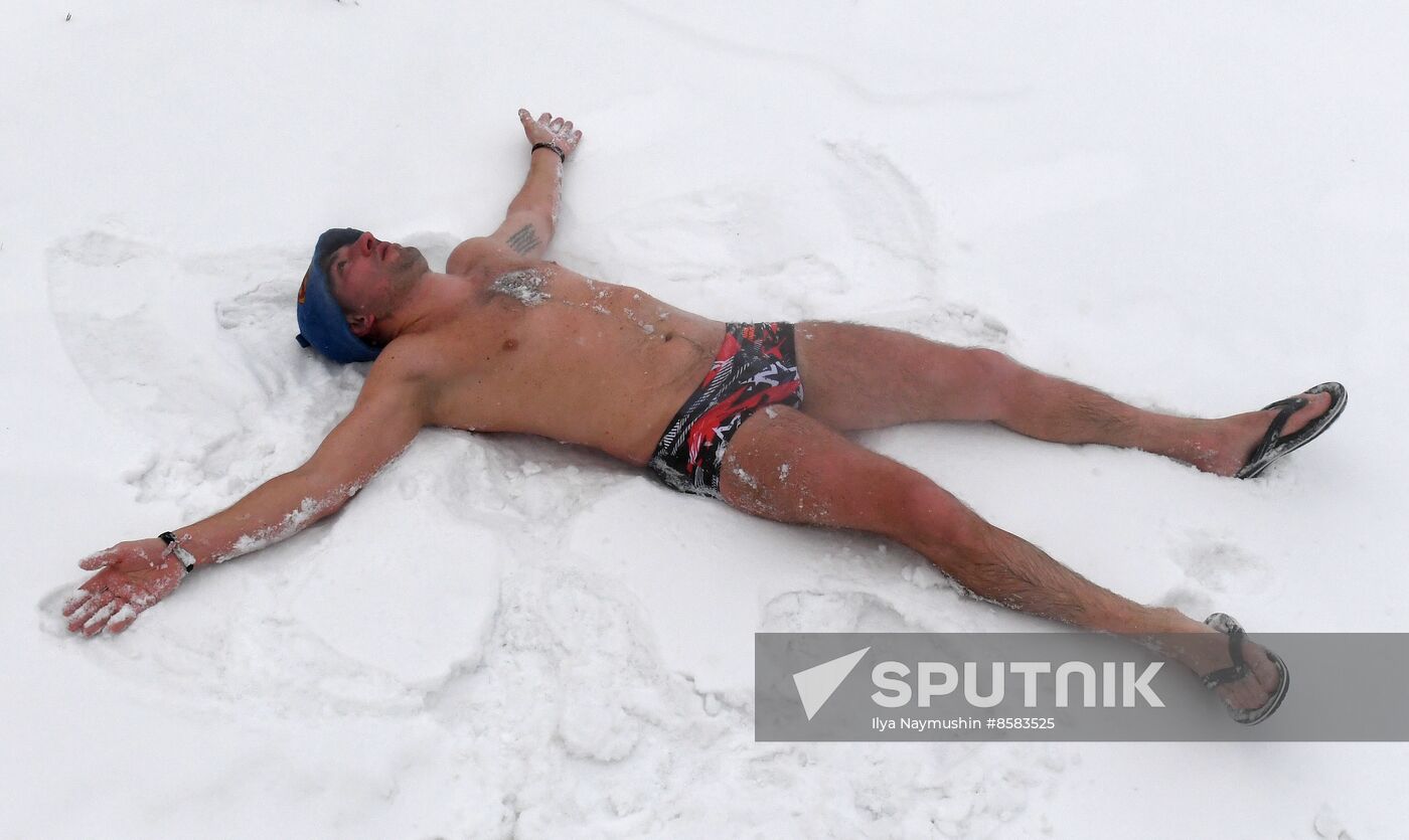 Russia Winter Swimming