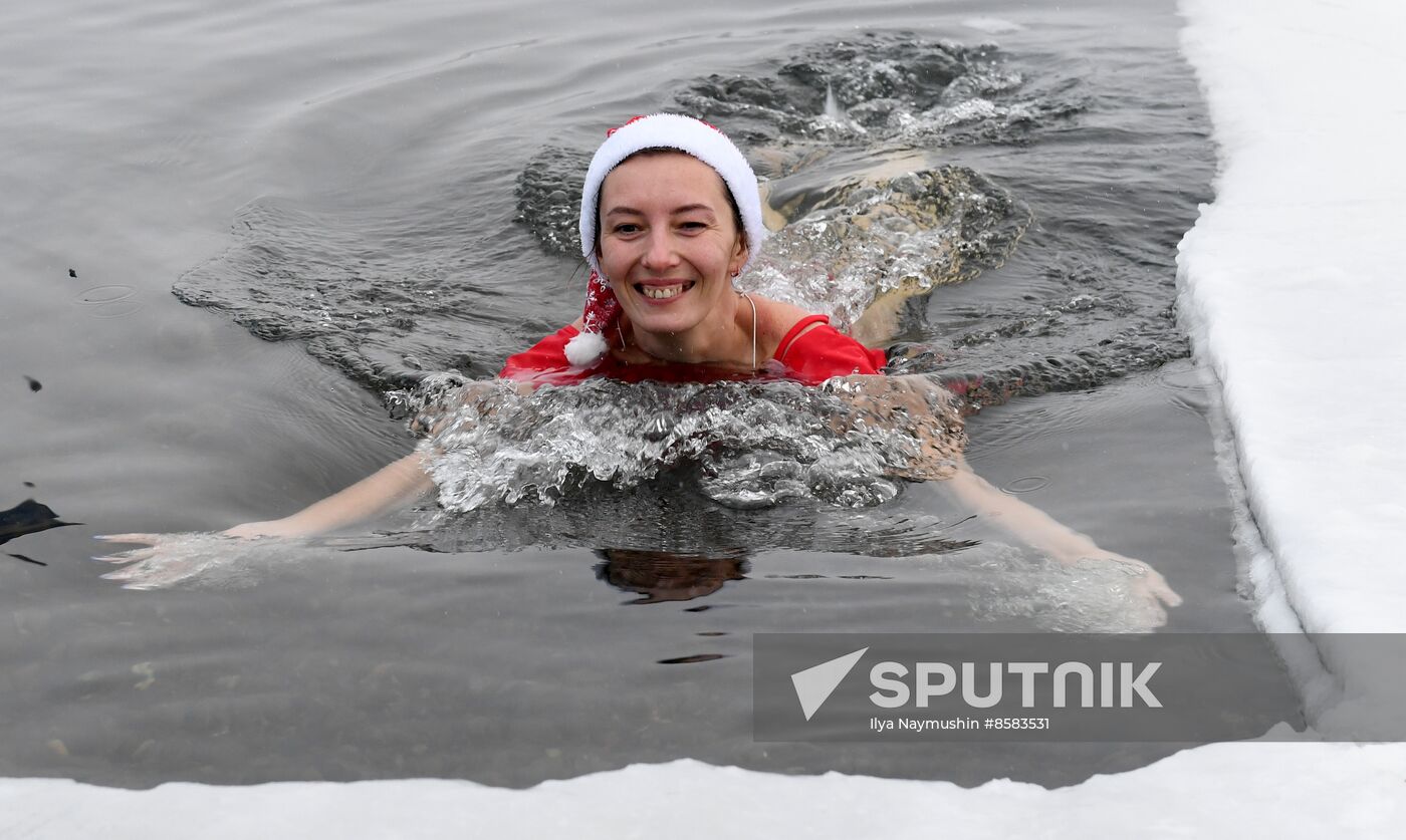 Russia Winter Swimming