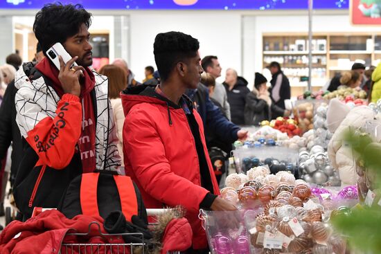 Russia New Year Season Preparations