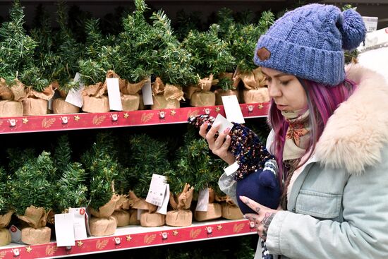 Russia New Year Season Preparations