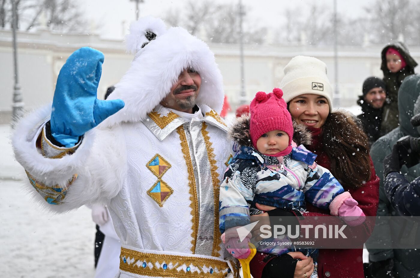 RUSSIA EXPO. Father Frost Day: Chyskhaan and Ekhee Dyyl (Sakha)
