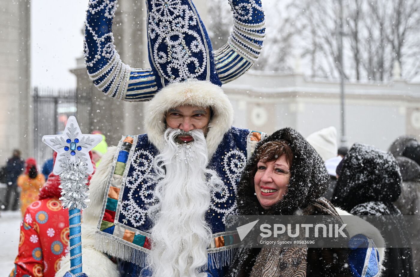 RUSSIA EXPO. Father Frost Day: Chyskhaan and Ekhee Dyyl (Sakha)