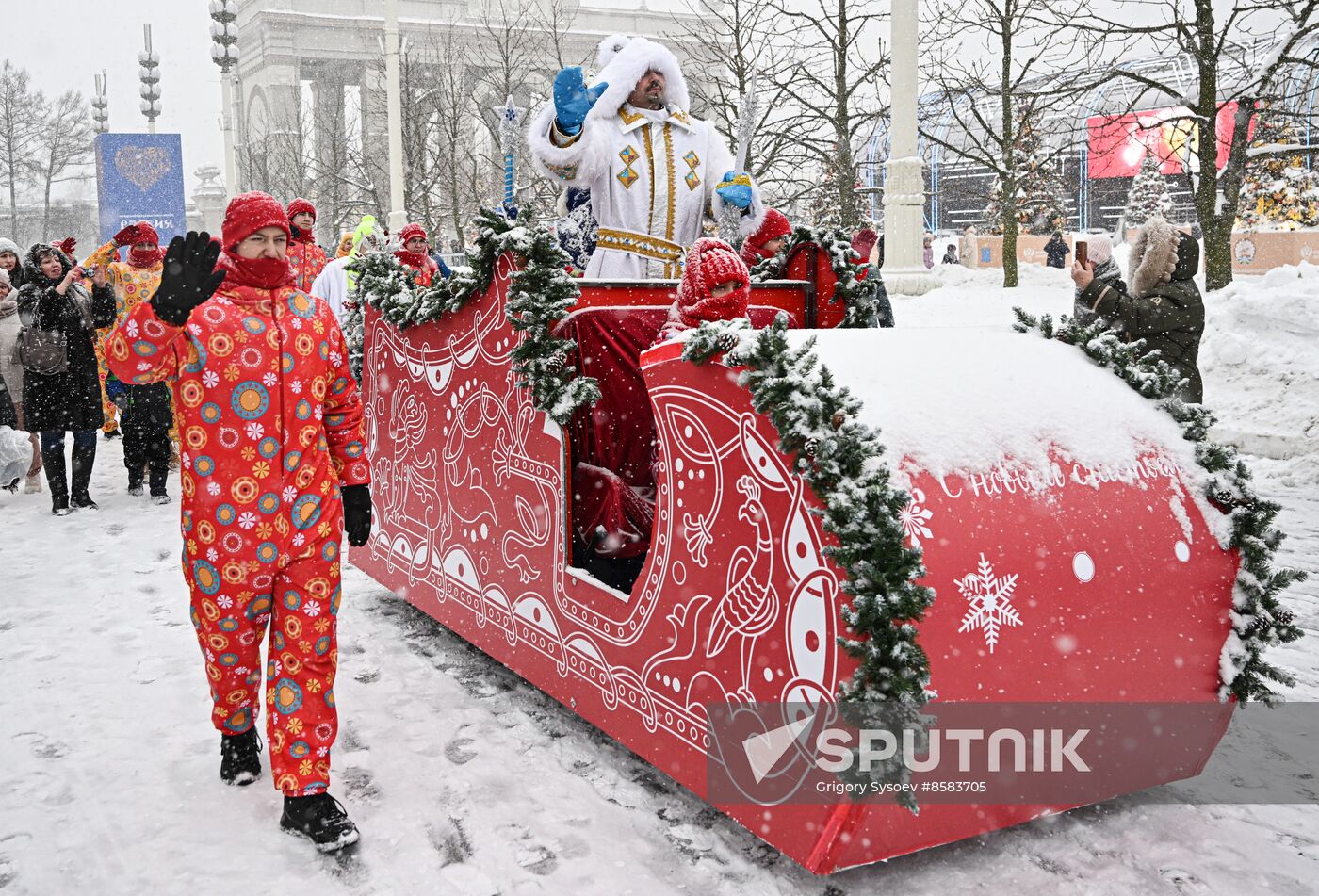 RUSSIA EXPO. Father Frost Day: Chyskhaan and Ekhee Dyyl (Sakha)