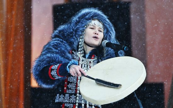 RUSSIA EXPO. Father Frost Day: Chyskhaan and Ekhee Dyyl (Sakha)