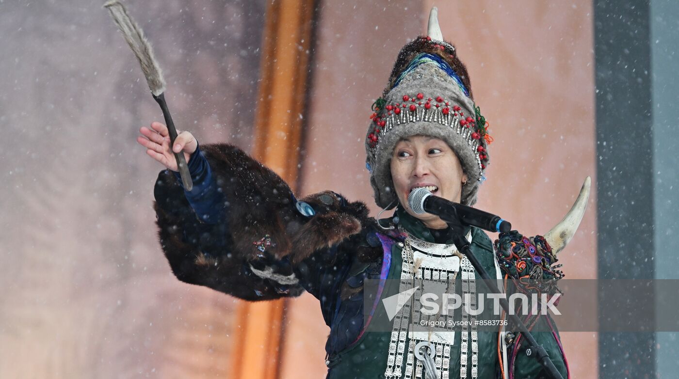 RUSSIA EXPO. Father Frost Day: Chyskhaan and Ekhee Dyyl (Sakha)