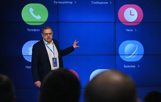 Russia Domestic Smartphone Presentation